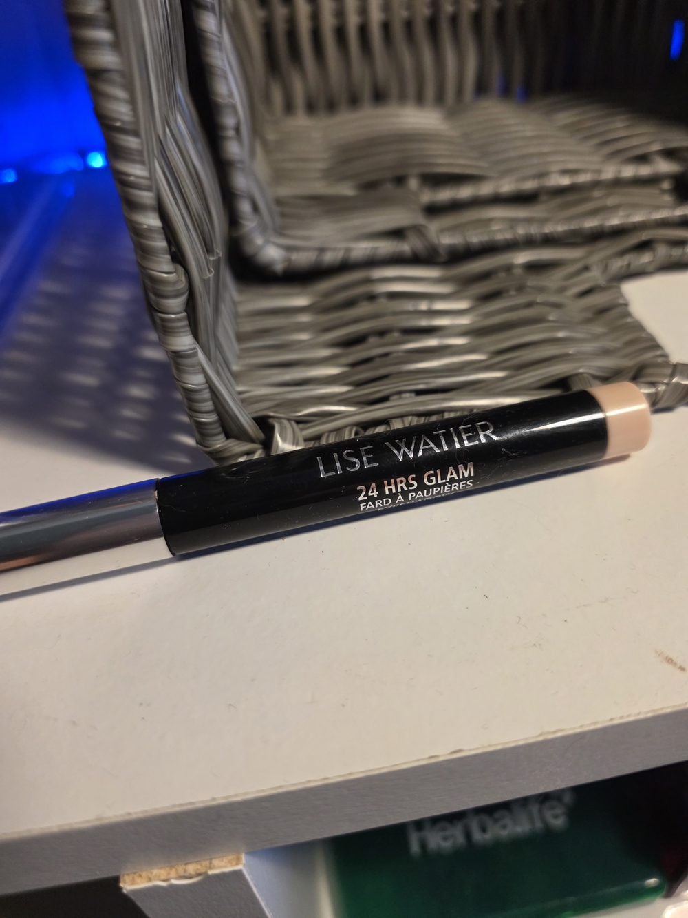 24 Hrs Glam Eye Shadow Stick - Nude
